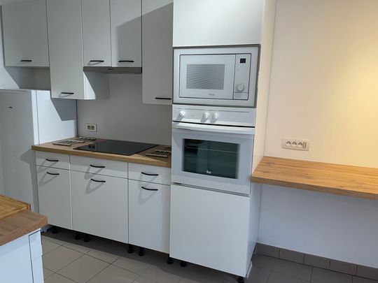 Gunstig gelegen instapklaar twee slaapkamer appartement + ruim terras - Photo 1
