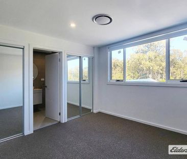 Modern Freestanding Townhouse - Photo 2