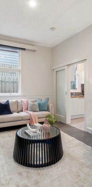 Immaculately Presented Home in a Peaceful Cul-De-Sac Setting - Photo 1