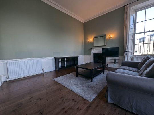 2 bed Flat to rent - Photo 1