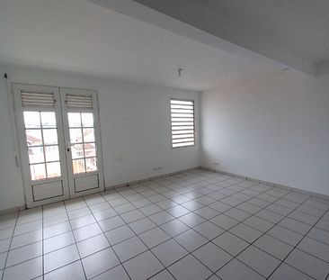 Location Appartement 66m² 3 pièces Fort de france - Photo 5