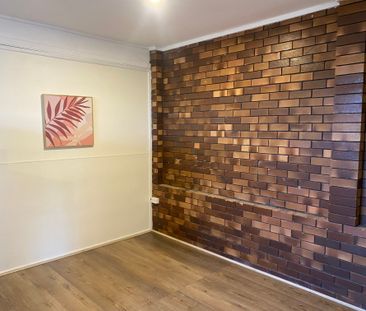 Algester - Photo 2