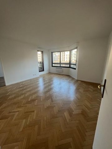 Location Appartement 2 Pièce(s) CHARENTON-LE-PONT (94220) - Photo 4