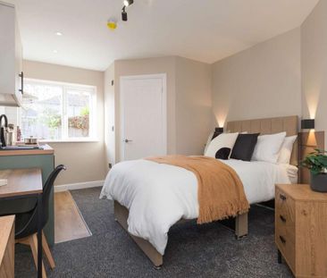 6 bedroom house of multiple occupation to rent - Photo 1