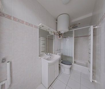 Location Appartement 2 pièces Meublé 40m² SURESNES 92150 - Photo 1