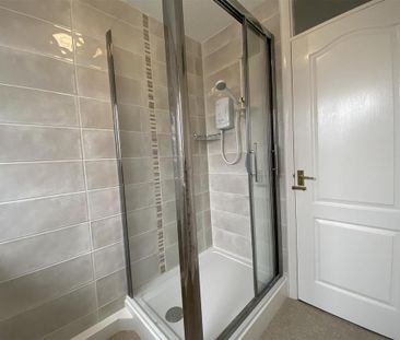 3 bedroom end of terrace house to rent - Photo 1