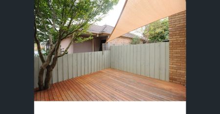 Beautifully Renovated and Cozy - Photo 5