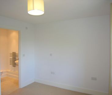 Pavilions, Clarence Road, Windsor,SL4 - Photo 2