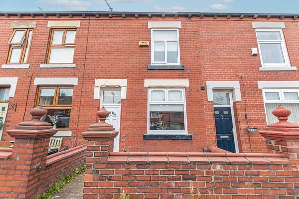 🏠 Great location professional house share 🏠 Room 5 - Photo 1