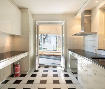 Grosszügiges Einfamilienhaus mit viel Grün und Privatsphäre - Photo 2