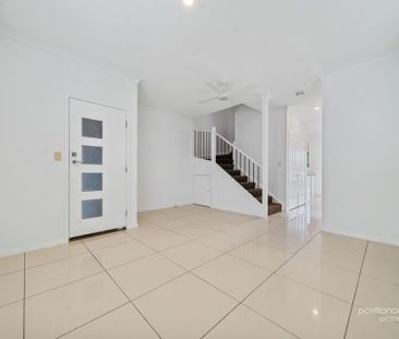 Contemporary and Convenient 3-Bedroom Home in East Brisbane - Photo 5