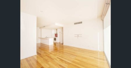 2 bedroom in Moonee Ponds - Photo 2