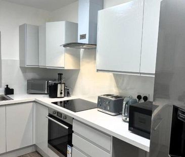 1 bedroom in a house share to rent - Photo 3