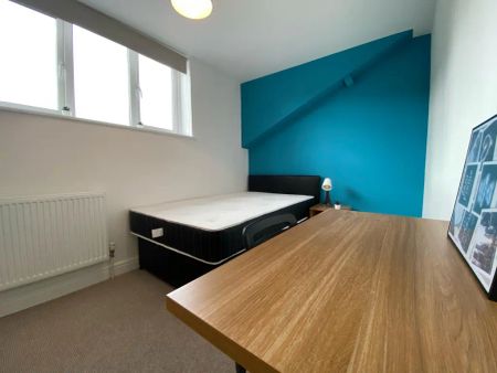 5 bedroom terraced house to rent - Photo 5