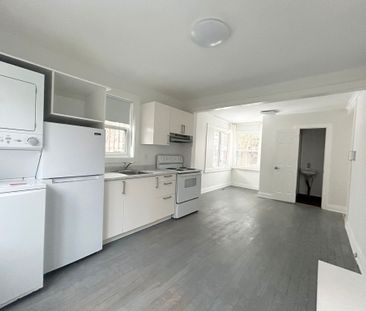 For Lease - 4229 Bloor Street Unit# Main, Toronto, Ontario - Photo 4