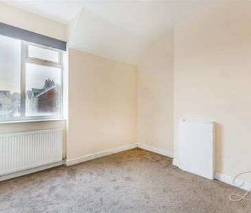 3 bedroom - Photo 2