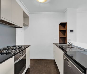 STYLISH SOUTHBANK LIVING WITH BALCONY, POOL & SECURE PARKING - Photo 3