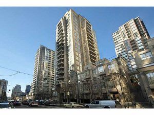 $2,800 / 1br – 795ft2 – Highly desirable This 1 BED PLUS DEN, 2 baths at The Mondrian (QL52) - Photo 4