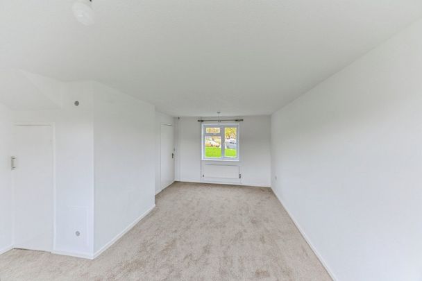 Maltby Close - Photo 1