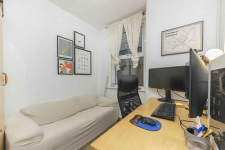 2 bedroom flat to rent - Photo 3