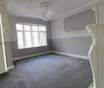 Matlock Road, Lower Farm, Bloxwich, WS3 - Photo 2