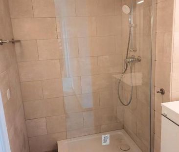 Location Appartement 3 pièces 54m² DRAGUIGNAN 83300 - Photo 4