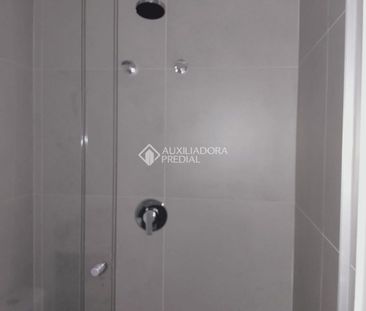 Apartamento com 2 quartos e 75m² para alugar em Passo da Areia, Por... - Photo 5