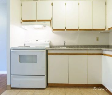 2100 Regent Street — 1 Bedroom - Photo 6
