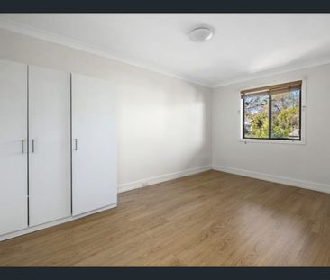 Charming 1-Bedroom Flat in Prime Ryde Location - Photo 1