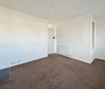 Hampden Avenue, Eastbourne, BN22 - Photo 5