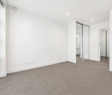 2/64 Arden Street, North Melbourne VIC 3051 - Photo 1