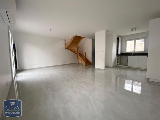 Location Maison 4 pièces 87m² LEUVILLE SUR ORGE 91310 - Photo 1