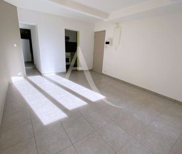 Location Appartement 2 pièces 42m² - Photo 2