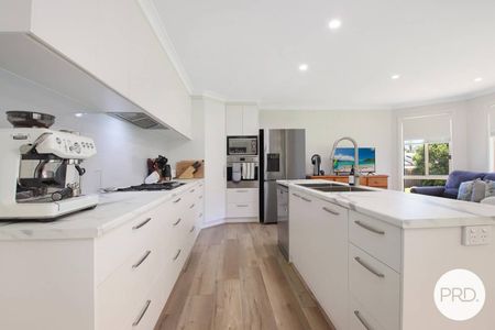 WELL PRESENTED FAMILY HOME! - Photo 5