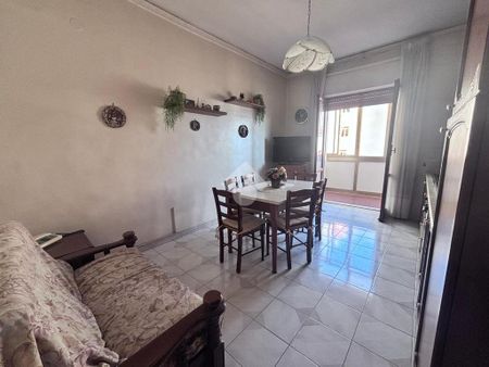 5 locali in affitto - Photo 2