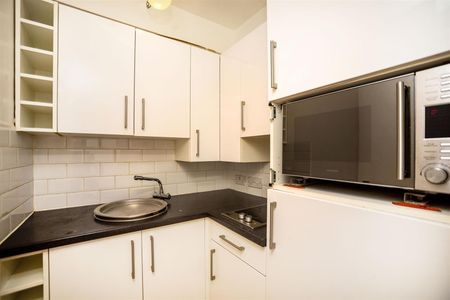 Charterhouse Square - Photo 3