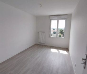 location Appartement T4 DE 78.41m² À LE BLANC MESNIL - Photo 5