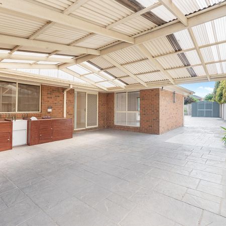 Family Home! - Photo 3