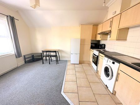 A 1 Bedroom Flat Instruction to Let in St Leonards-on-Sea - Photo 4