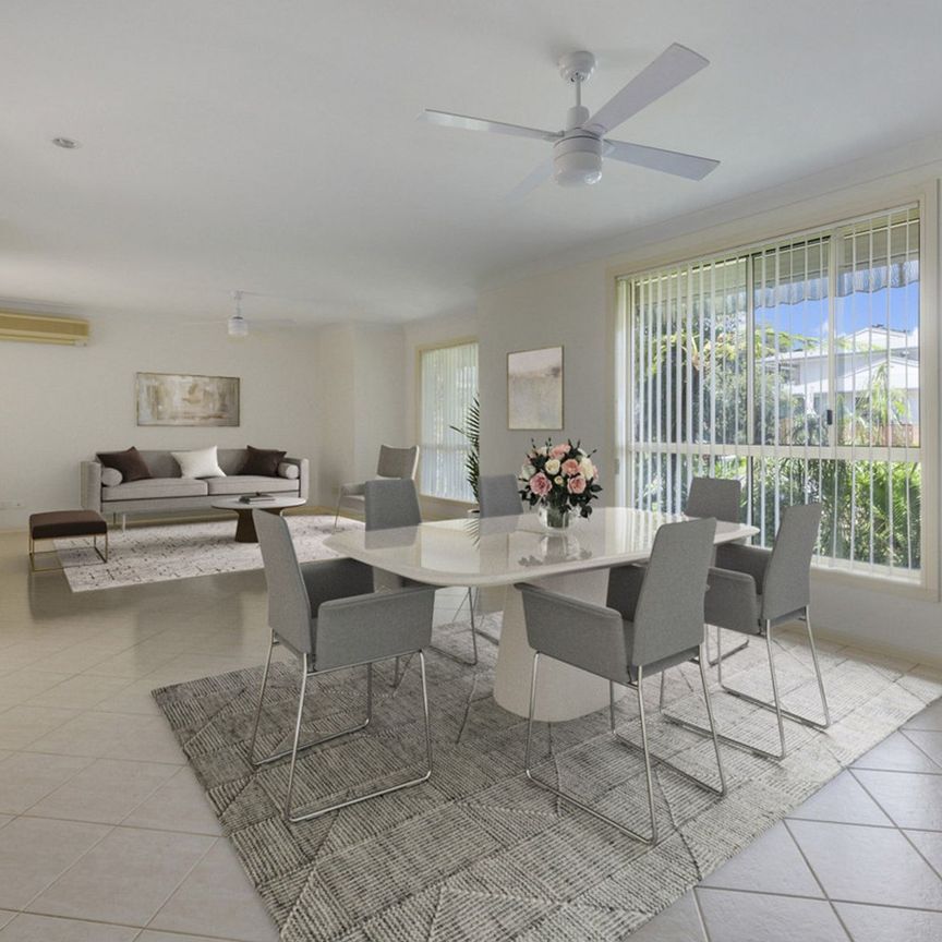 Level Villa Located in Innes Lake Estate - Photo 1