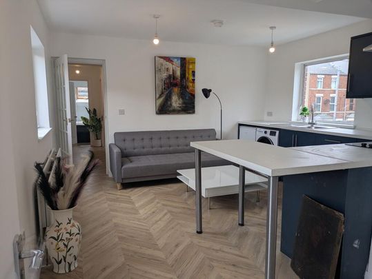 7 Ponsonby Avenue, Belfast, BT15 2LS - Photo 1