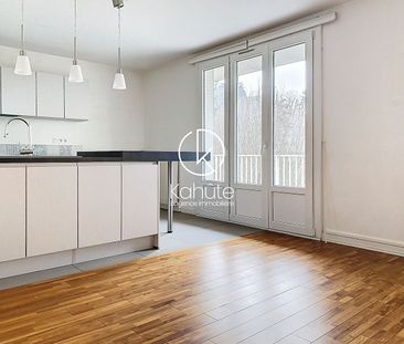 Location Appartement 4 pièces 79m² - Photo 4