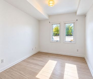 For Lease - 1 Center Street Unit# 102, Richmond Hill, Ontario - Photo 2