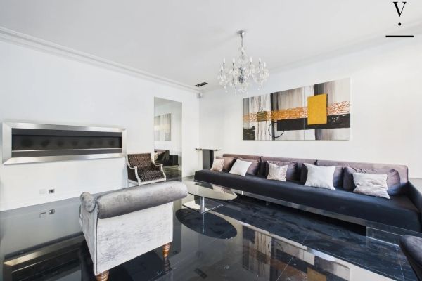 Appartement à louer à Paris 8Ème - Photo 1