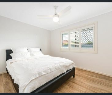 Large Family Home with Multiple Living Areas & Inground Pool - Photo 3