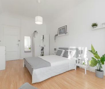 Carrer del Comte d'Urgell, Barcelona, Catalonia 08011 - Foto 6