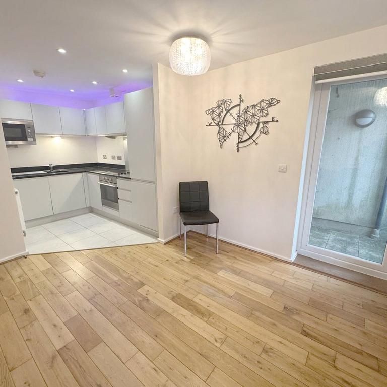 1 bedroom apartment to rent - Photo 1