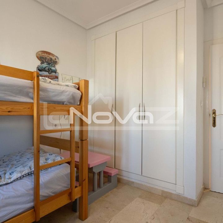 Bungalow with three bedrooms - Photo 1