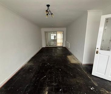 3 bedroom end of terrace house to rent - Photo 5
