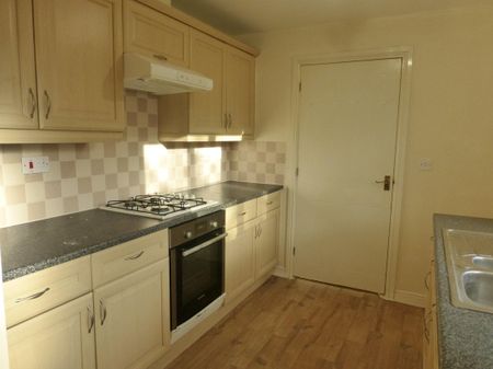 PETERBOROUGH - Photo 4